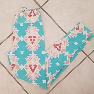 LuLaRoe Aztec print leggings